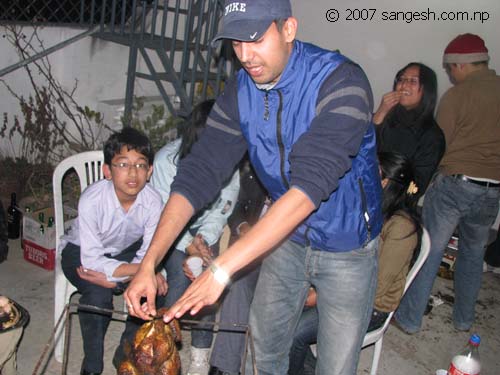 Friends preparing the Chicken BBQ